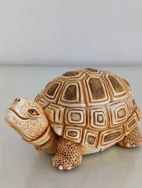 Harmony Kingdom ONE STEP AHEAD 1994 Treasure Jest Trinket Box Turtle Tortoise